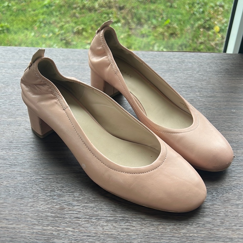 Cole Haan Aviana Pump in Mahogany Rose Leather, size 6.5